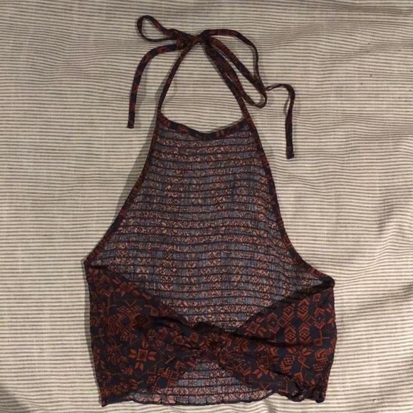 Scrunch Floral Halter Crop Top - Picture 2 of 3